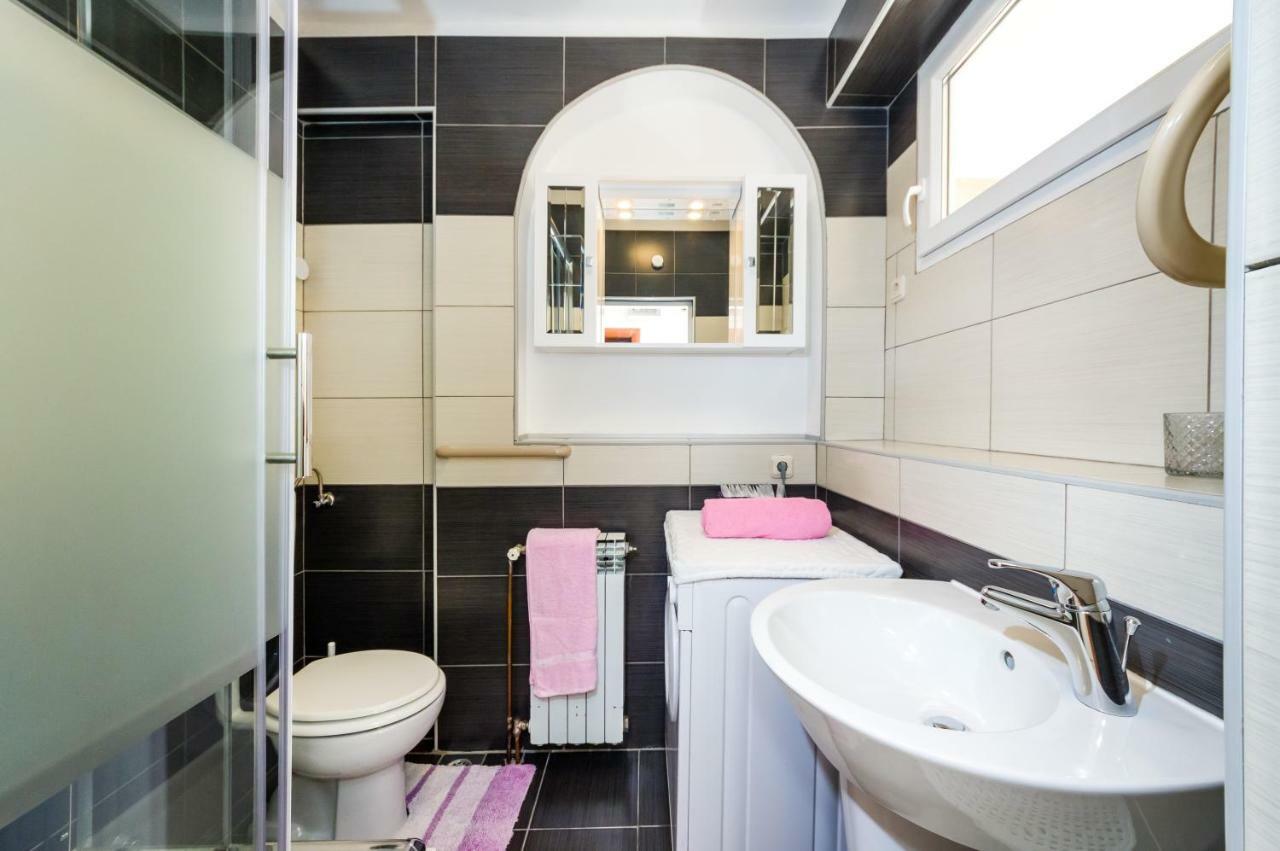 Mihael Apartman Zára Kültér fotó