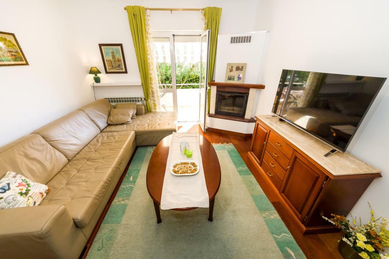 Mihael Apartman Zára Kültér fotó
