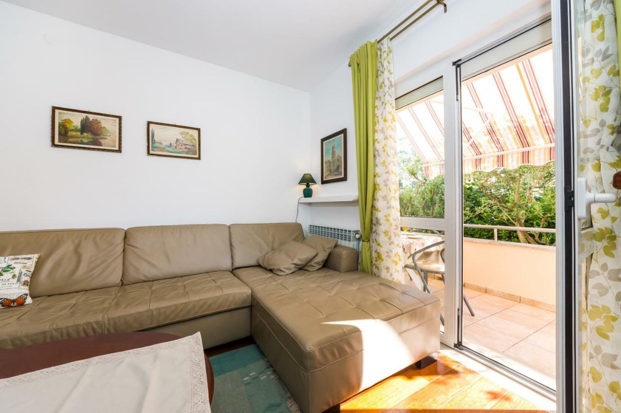 Mihael Apartman Zára Kültér fotó